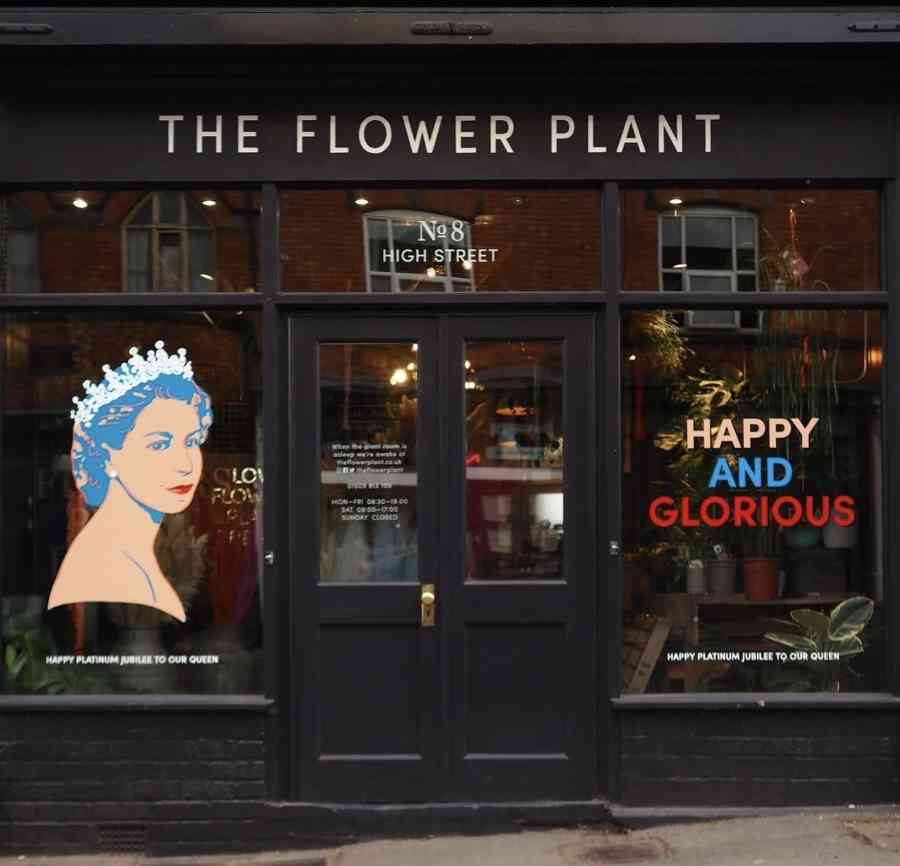 Queen jubilee florist window display uk platinum jubilee 2022 the flower plant