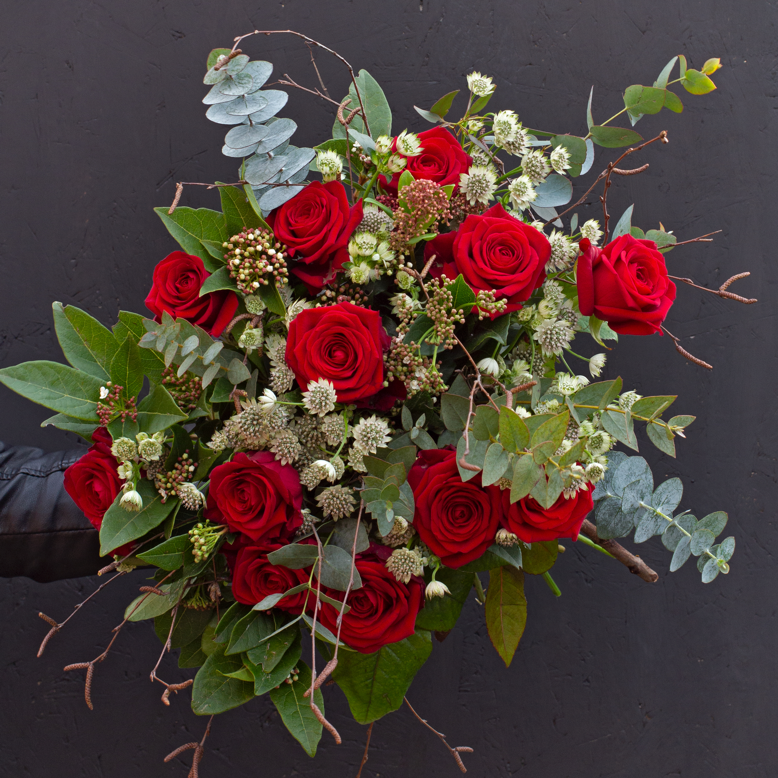 Sweet Love - Valentines roses hand tied