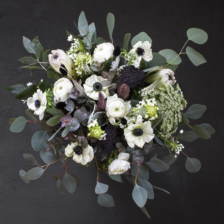 Mono-moments-day-flower-bouquet